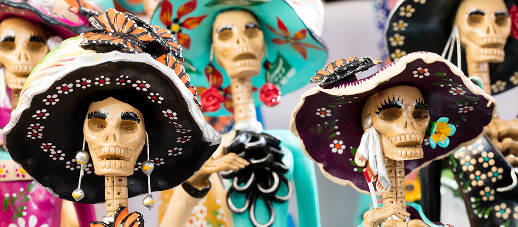 Día de Muertos: A Beautiful Celebration of Life and all That Follows