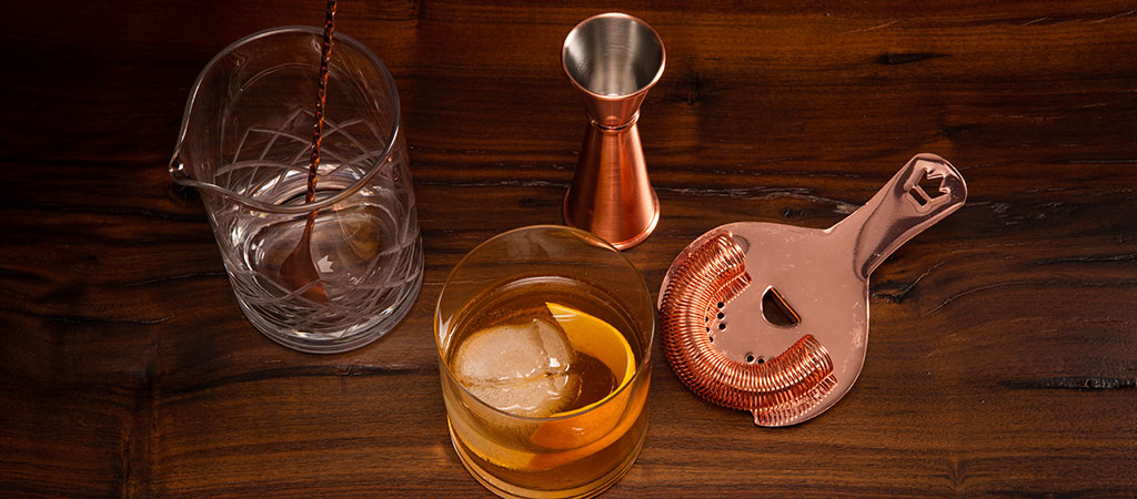 How to Pair Music With Cocktails