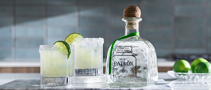 What is the difference between a paloma vs margarita?