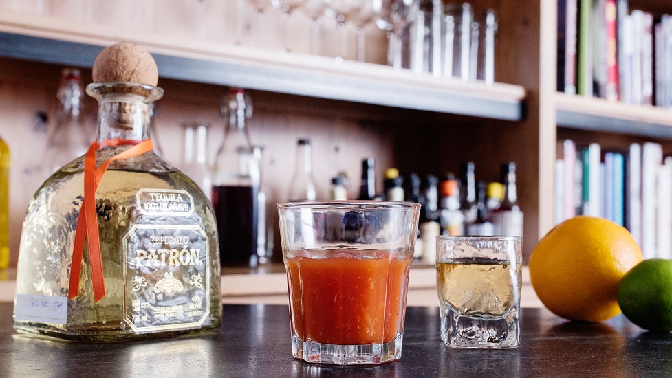 How to Make and Drink a Garden Chaser Patrón Tequila
