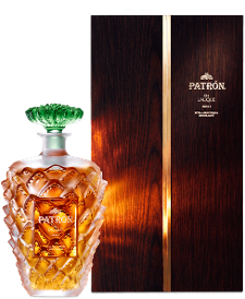 PATRÓN en Lalique: Serie 3 bottle